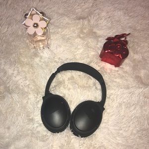 BOSE wireless headphones